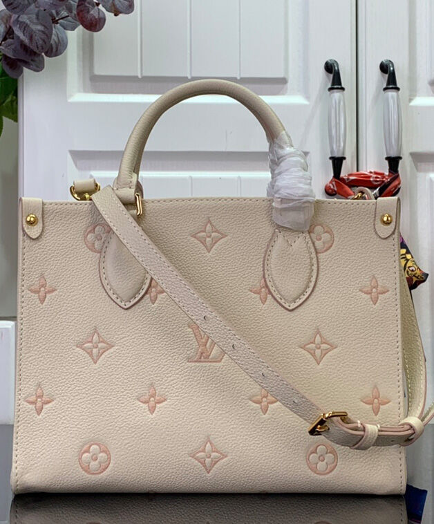 Louis Vuitton Onthego PM M14403 Cream
